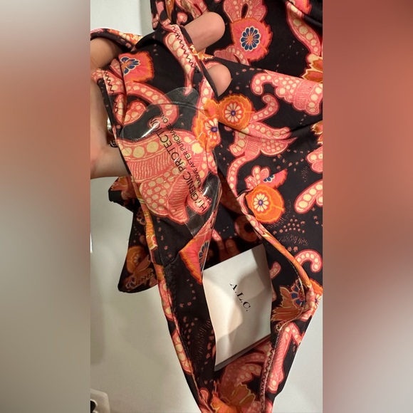 NWT ALC Dylan One-Piece Swimsuit Brown Ganache Multi Paisley XS - Picture 11 of 12